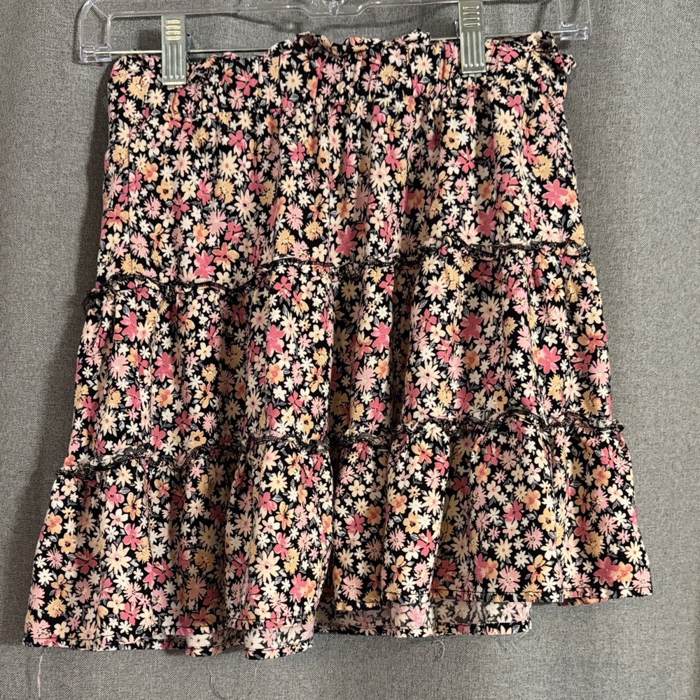 Wild Fable Floral Skirt- size Small